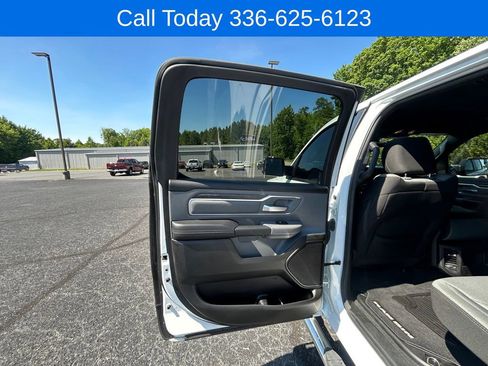 Used 2022 RAM 1500 Big Horn AWD/4WD image 15