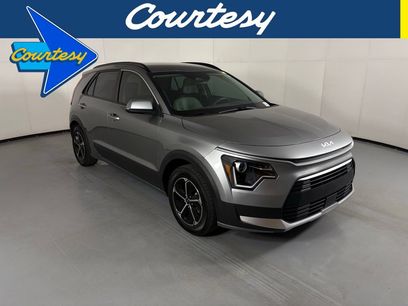 Used 2023 Kia Niro EX
