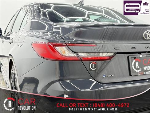 Used 2025 Toyota Camry SE FWD image 44