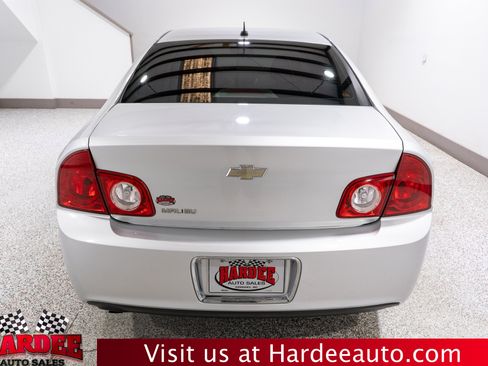 Used 2010 Chevrolet Malibu LS FWD image 4