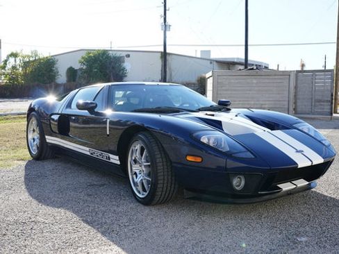 Used 2005 Ford GT image 12