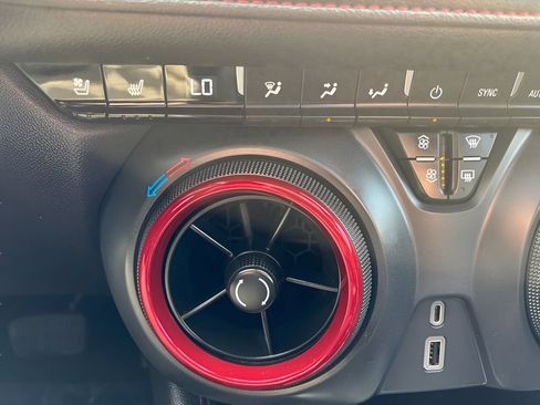 Used 2022 Chevrolet Blazer RS w/ Enhanced Convenience Package AWD/4WD image 22