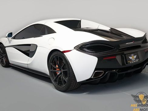Used 2018 McLaren 570S Spider image 8