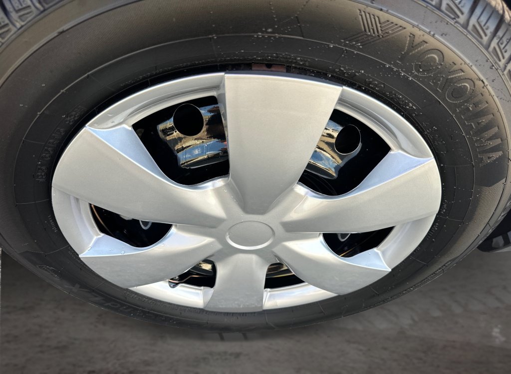 Used 2011 Nissan Versa 1.8 S w/ Plus Pkg FWD image 17