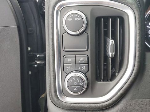 Used 2020 GMC Sierra 1500 SLT image 30