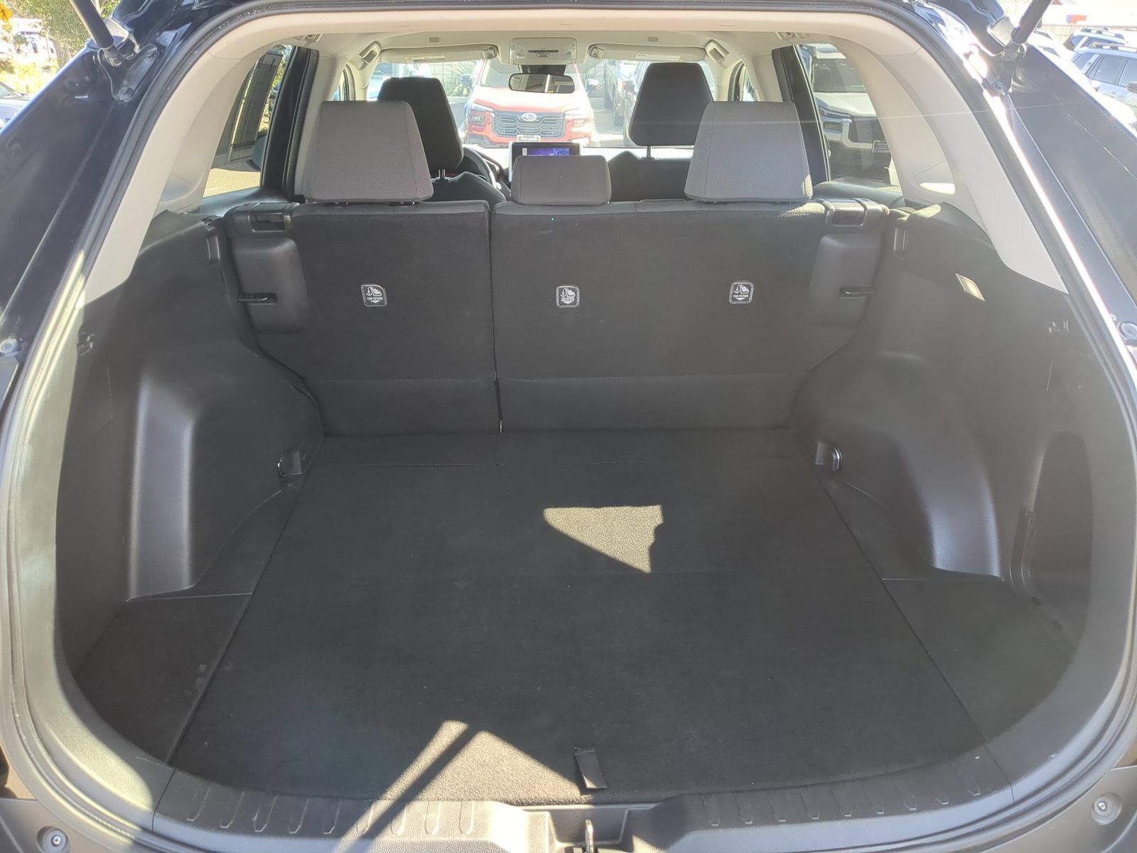 Used 2024 Toyota RAV4 XLE AWD/4WD image 31