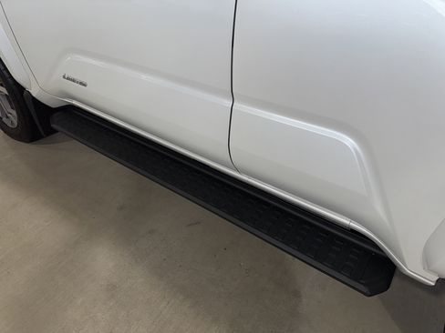 Used 2025 Toyota 4Runner Limited AWD/4WD image 39