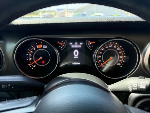 Used 2020 Jeep Wrangler Unlimited Sport S image 11