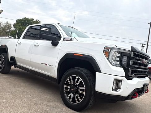 Used 2023 GMC Sierra 2500 AT4 w/ AT4 Premium Plus Package AWD/4WD image 4