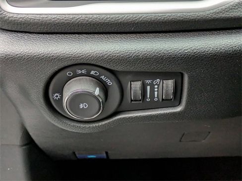 New 2026 Chrysler Pacifica Select w/ S Appearance Package image 14