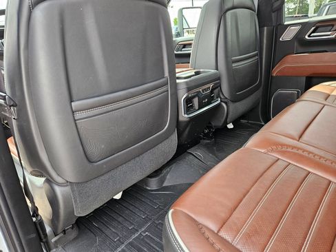 Used 2024 GMC Sierra 2500 Denali Ultimate AWD/4WD image 24