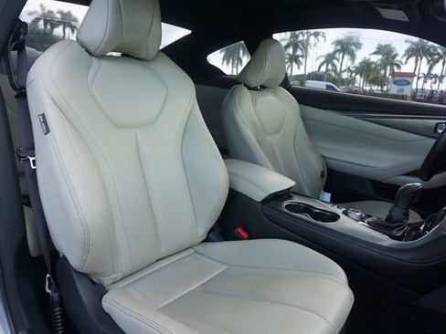 Used 2017 INFINITI Q60 3.0t w/ Cargo Package RWD image 2