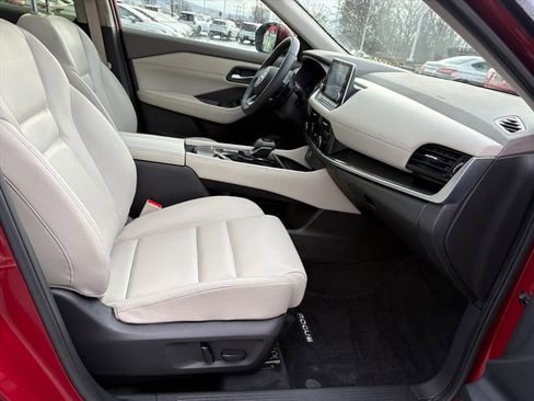 Certified 2023 Nissan Rogue SL image 18