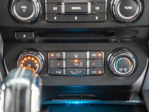 Used 2018 Ford F150 XLT w/ Equipment Group 302A Luxury AWD/4WD image 29