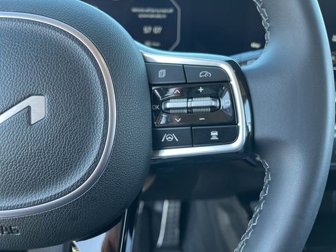 Used 2025 Kia Sorento SX image 21