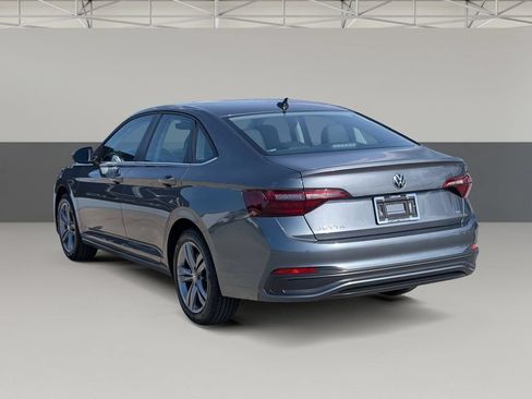 Used 2023 Volkswagen Jetta SE FWD image 7