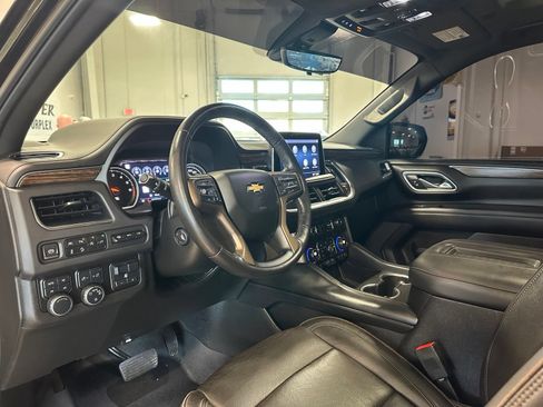 Used 2021 Chevrolet Tahoe High Country w/ Premium Package AWD/4WD image 16