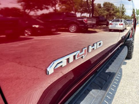 Used 2025 GMC Sierra 2500 AT4 w/ AT4 Premium Plus Package AWD/4WD image 6