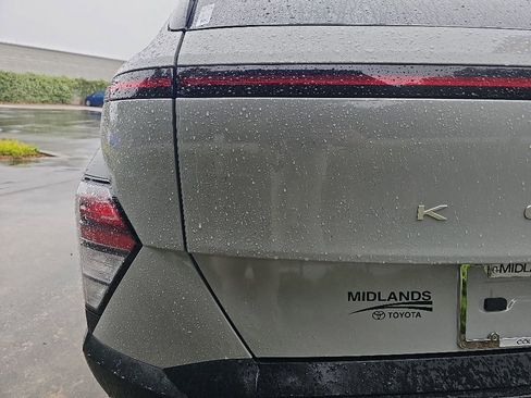 Used 2025 Hyundai Kona SEL FWD image 10