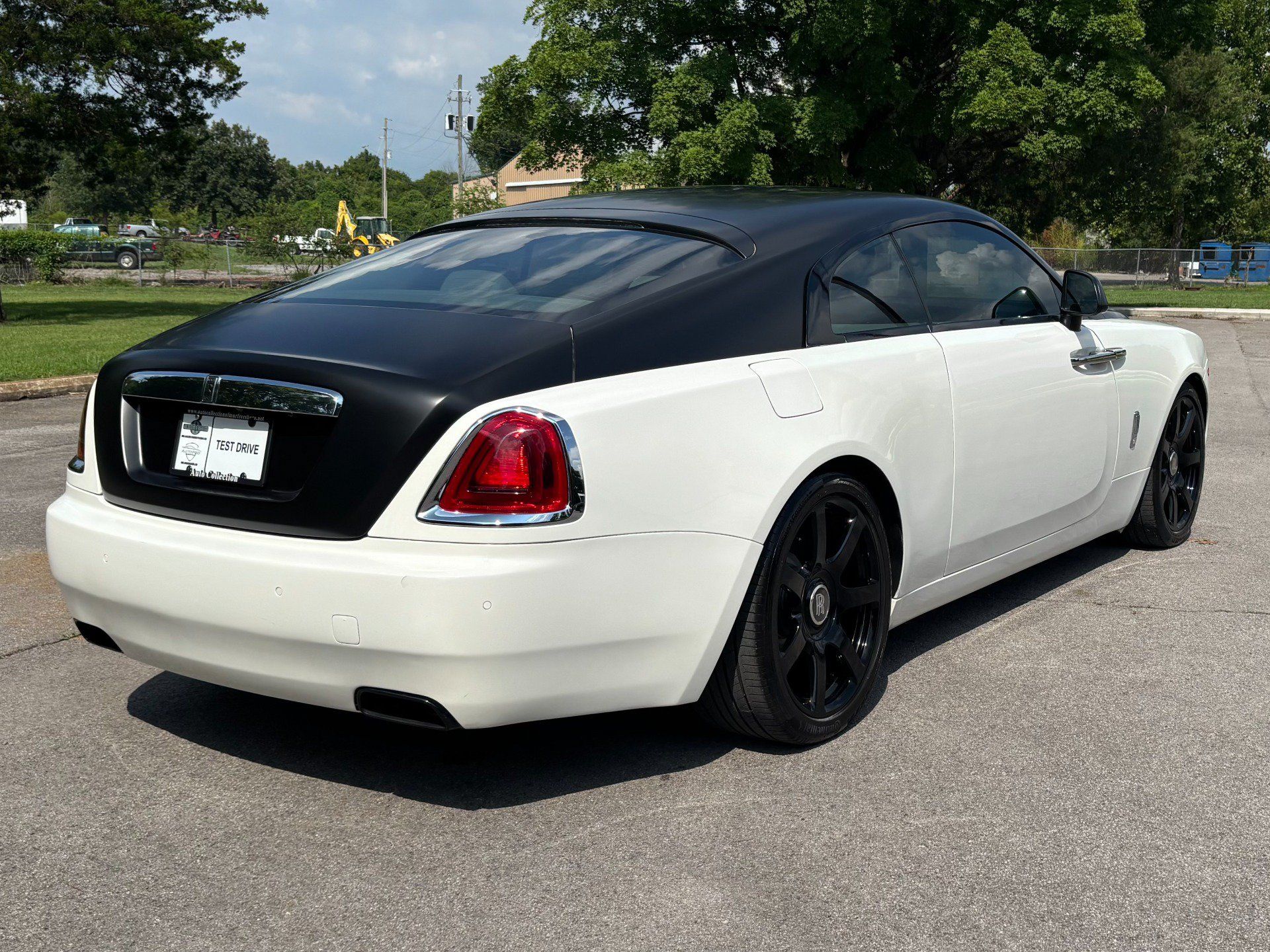 Used 2016 Rolls-Royce Wraith RWD image 3