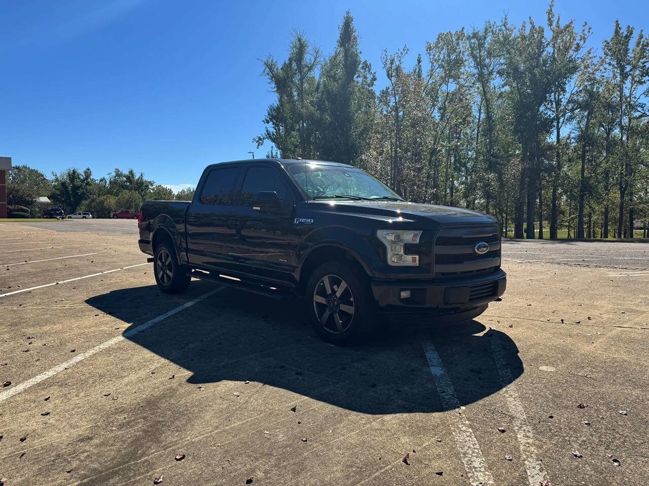Used 2017 Ford F150 Lariat w/ Equipment Group 502A Luxury AWD/4WD image 2