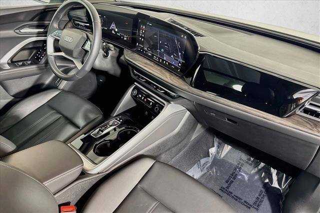 Used 2025 Audi Q5 Premium w/ Convenience Package AWD/4WD image 27