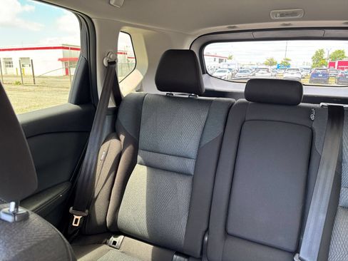 Used 2025 Nissan Rogue SV AWD/4WD image 37