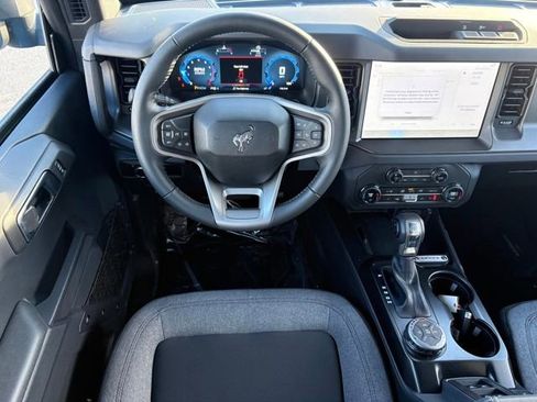 Used 2025 Ford Bronco Big Bend image 9
