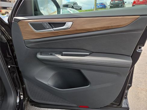 New 2026 Volkswagen Atlas SE image 24