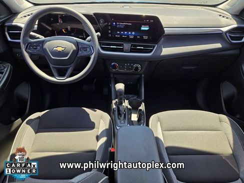 Used 2025 Chevrolet TrailBlazer LS w/ LS Convenience Package FWD image 12