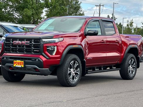 Used 2023 GMC Canyon AT4 w/ Technology Package AWD/4WD image 8