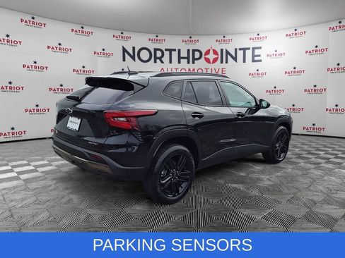 Used 2024 Chevrolet Trax ACTIV w/ Sunroof Package image 11