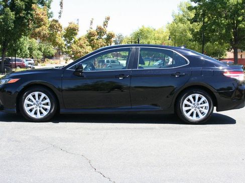 Used 2020 Toyota Camry LE w/ Convenience Package FWD image 8