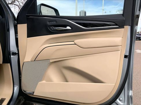 Used 2024 Cadillac Escalade Premium Luxury w/ Performance Package image 22