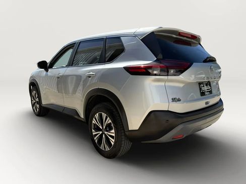 Used 2022 Nissan Rogue SV FWD image 5