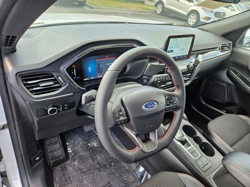 Used 2026 Ford Escape ST-Line AWD/4WD image 17