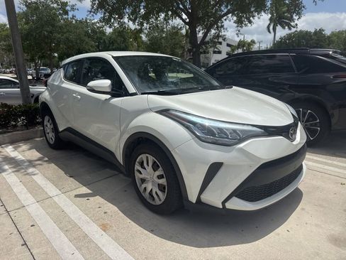 Used 2021 Toyota C-HR LE image 2