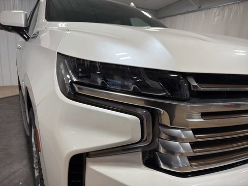 Used 2021 Chevrolet Suburban High Country AWD/4WD image 13