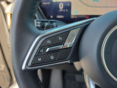 Certified 2025 Buick Envision Avenir AWD/4WD image 23