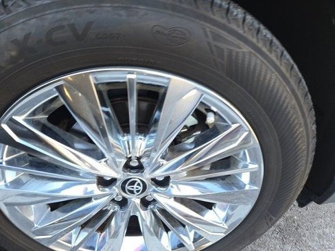 Used 2024 Toyota Grand Highlander Platinum image 15