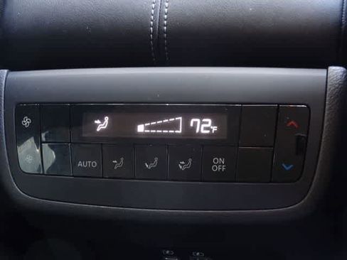 Used 2025 Nissan Pathfinder SV FWD image 14