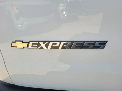 New 2025 Chevrolet Express 2500 w/ Driver Convenience Package image 19