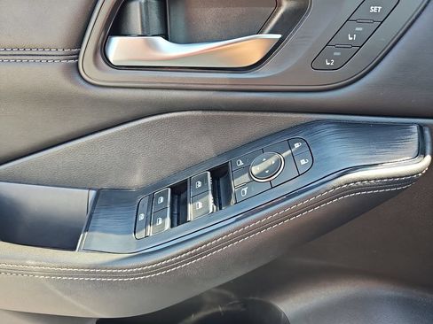 Used 2022 Nissan Rogue SL w/ SL Premium Package FWD image 27