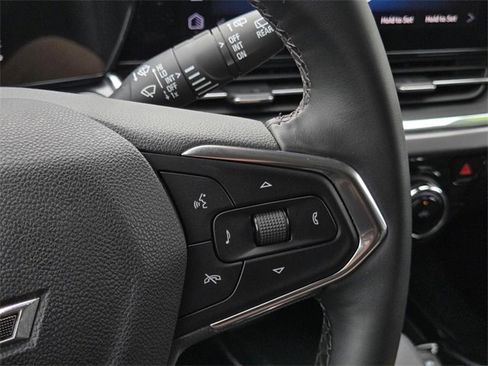 Used 2025 Chevrolet Trax ACTIV w/ Sunroof Package image 25