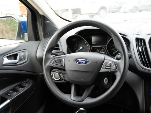 Used 2017 Ford Escape SE w/ Equipment Group 201A image 30