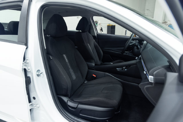Used 2024 Hyundai Elantra SEL FWD image 25