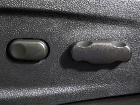 Used 2019 Buick Encore Preferred image 24