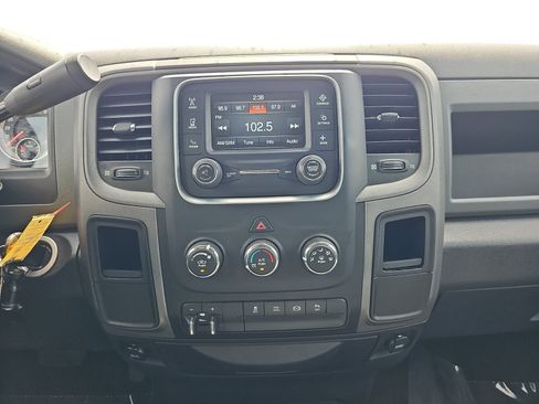 Used 2014 RAM 3500 Tradesman w/ Chrome Appearance Group RWD image 17