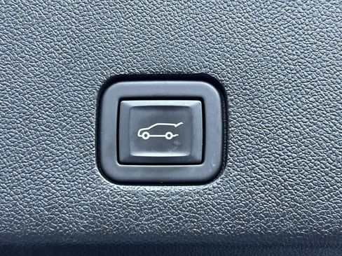 Used 2023 Cadillac XT6 Premium Luxury AWD/4WD image 32