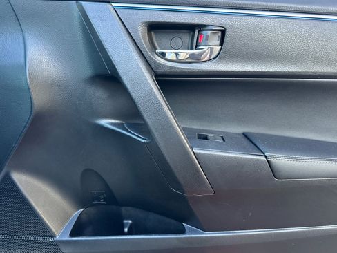 Used 2015 Toyota Corolla S image 19